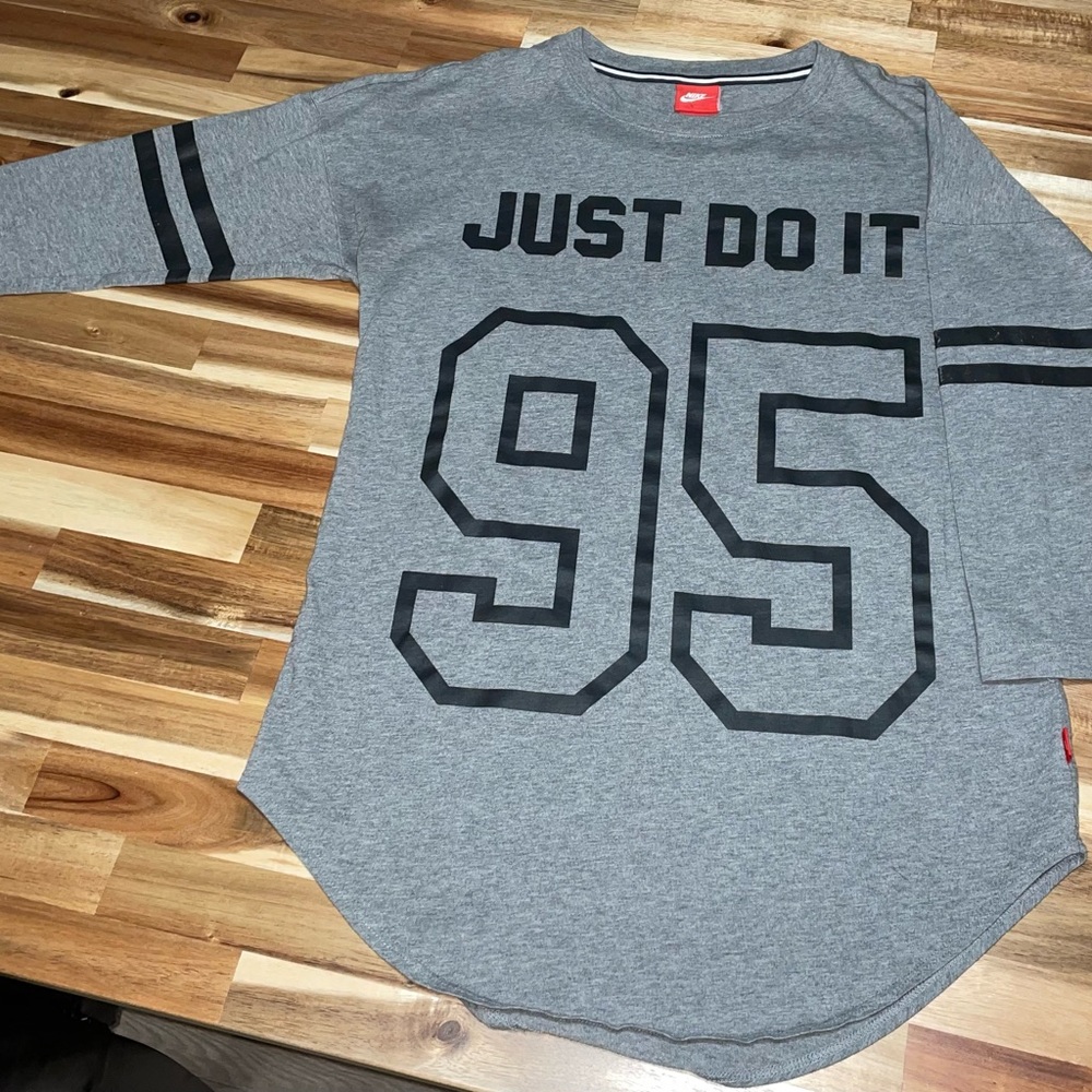 Nike top with 3/4 sleeves